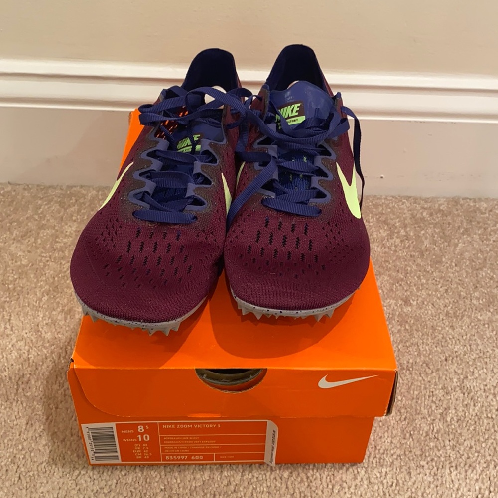 NWT Men’s 8.5/Wmns 10 NIKE Zoom Victory 3 sneaker